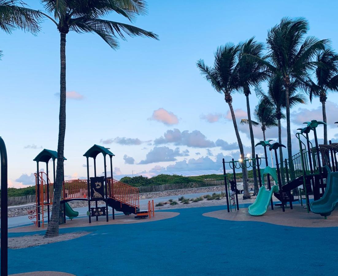 Beach House Beachfront Studio 107 Miami Beach Bagian luar foto