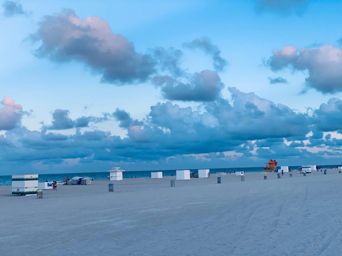 Beach House Beachfront Studio 107 Miami Beach Bagian luar foto
